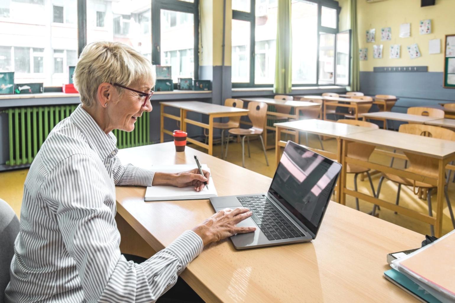 Student reviewing investment fundamentals and budget allocation strategies